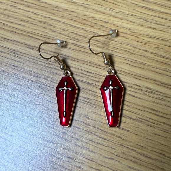 New never worn Halloween Dangle Earrings Red Coffin and Cross - Picture 1 of 1